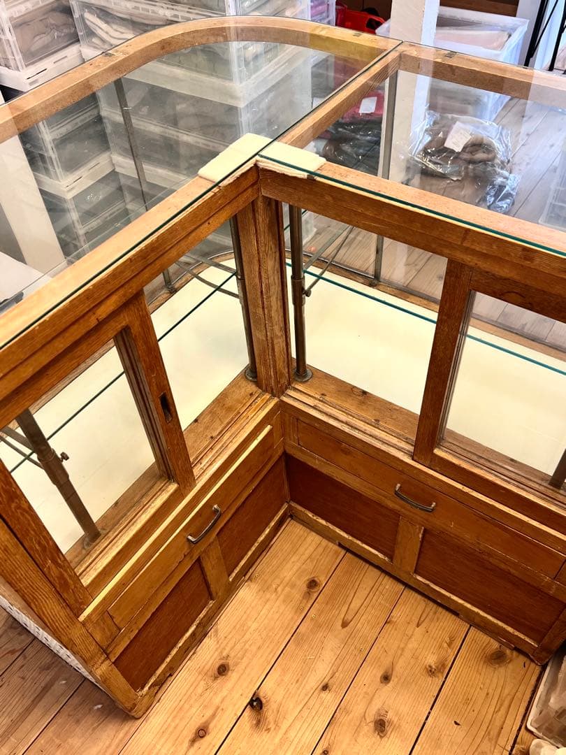 入手困難！L字 カウンター ガラス棚 タイル たばこ屋 昭和レトロ ショーケース