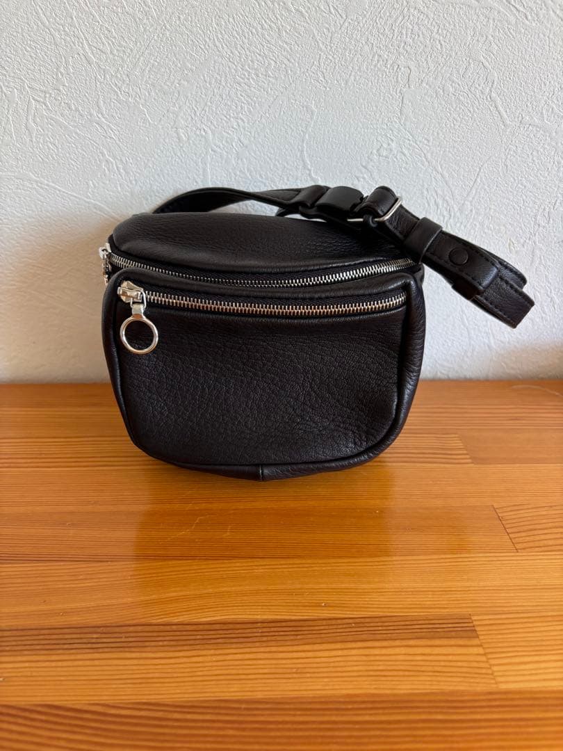 aetaアエタ　ウエストポーチブラックレザー ボディバッグ 保存袋付き