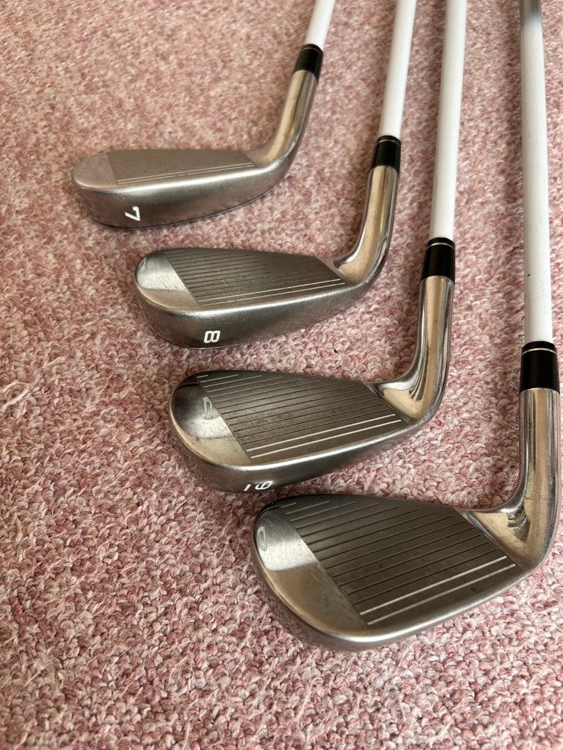 お値下げ可能です‼️キャロウェイ　ローグST アイアンセット　レディース