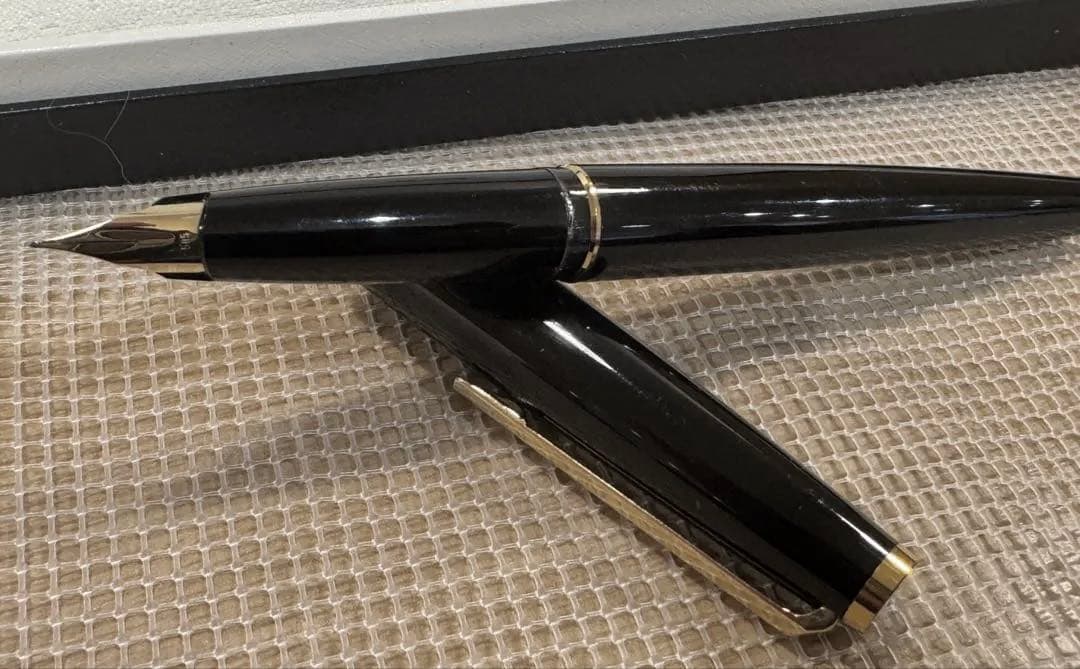 【極美品】モンブランNO320 ブラック 万年筆 EF