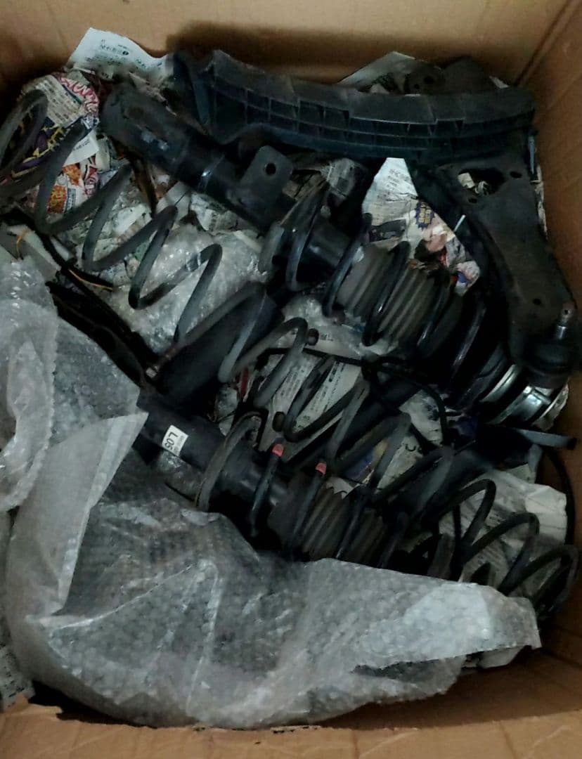 600 タント純正サスペンションキット一式 ロアアーム付き