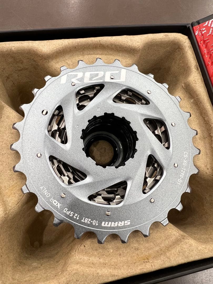SRAM RED 12-speed カセット 10-28T