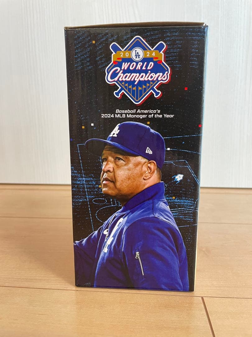 未開封⭐︎４／26球場配布　デイブ・ロバーツ ボブルヘッド フィギュア