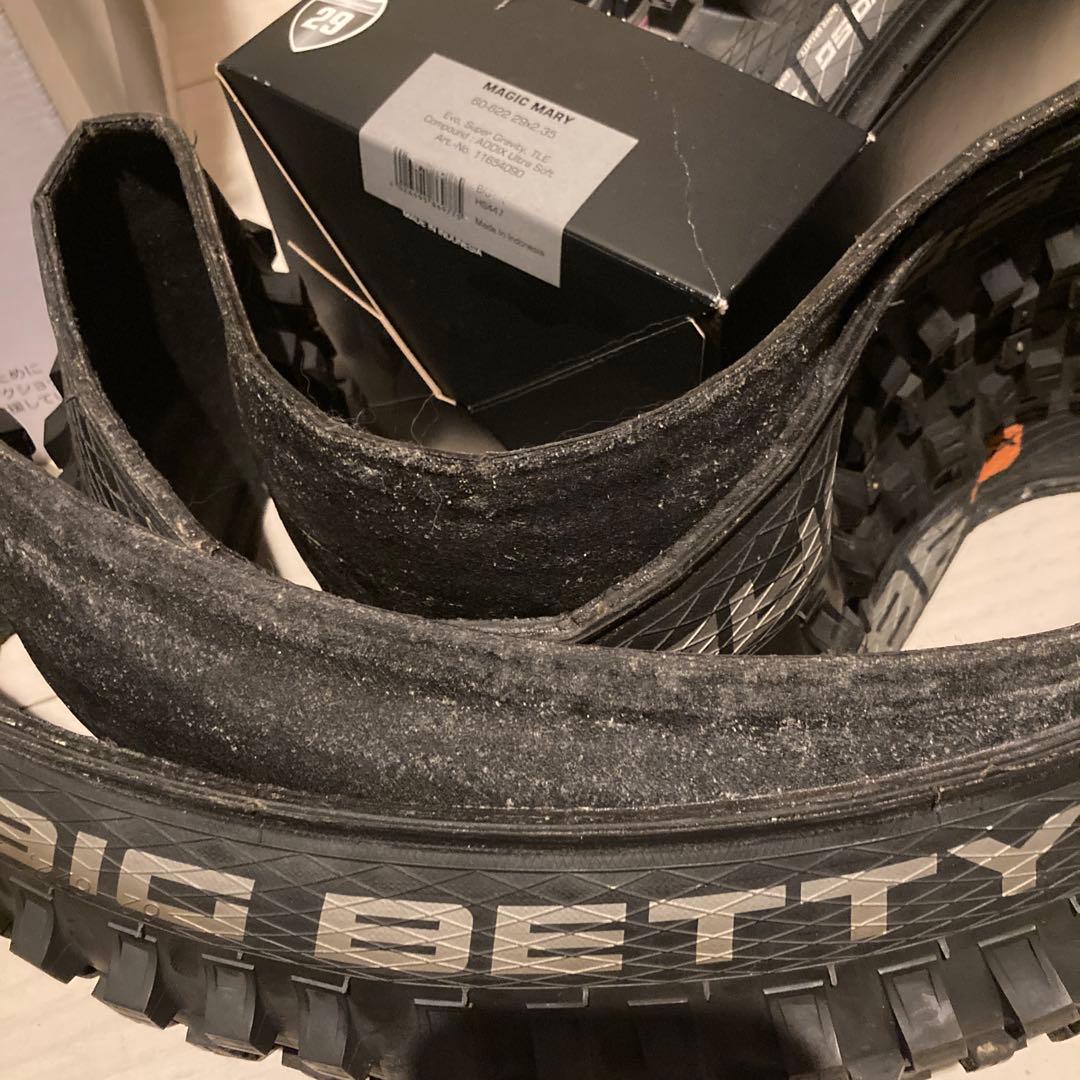 マジックマリー　ビックベティー　mtb タイヤ　29インチ