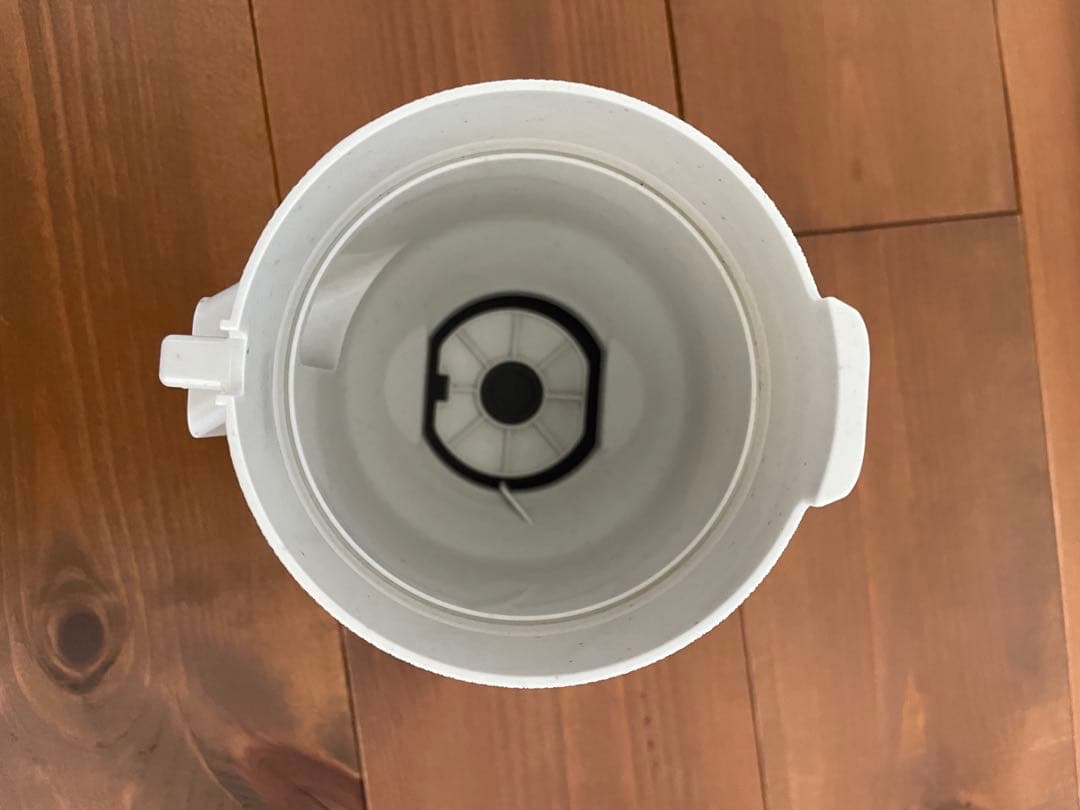 【2025年製】Panasonic 充電式掃除機　ホワイトMC-NX700K