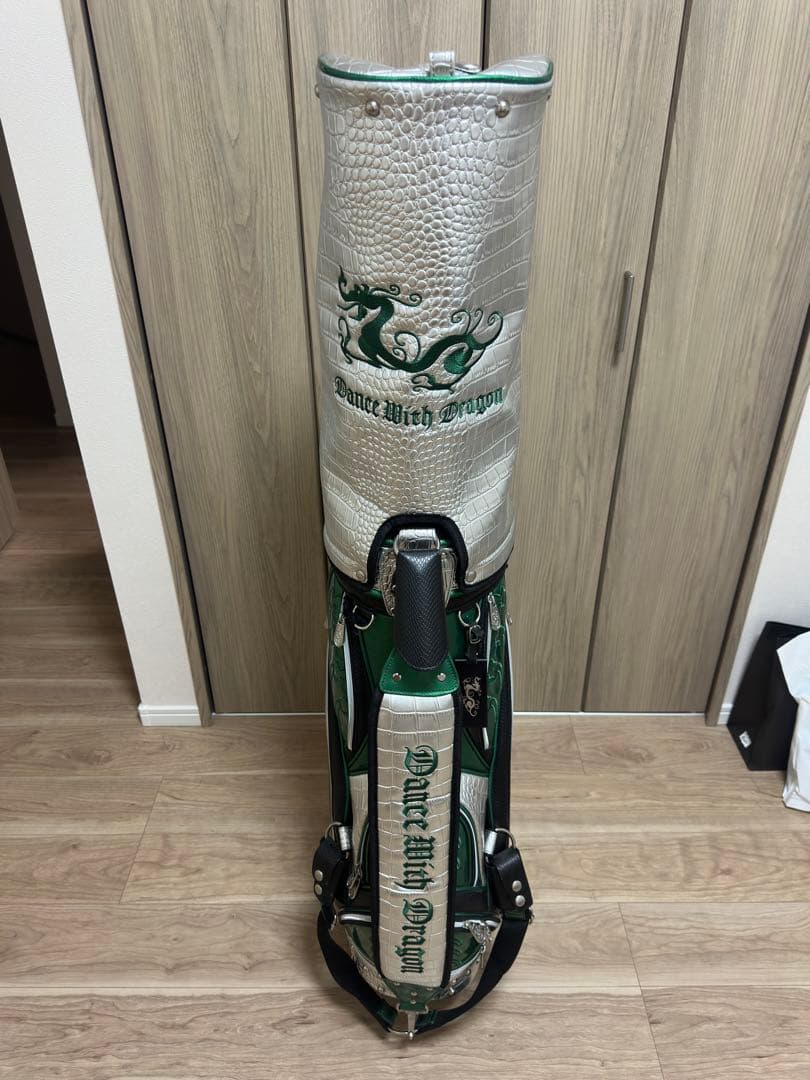 ハ*マ様 値下げ　美品キャディーバッグ(ダンス　ウィズ　ドラゴン)クロコダイル