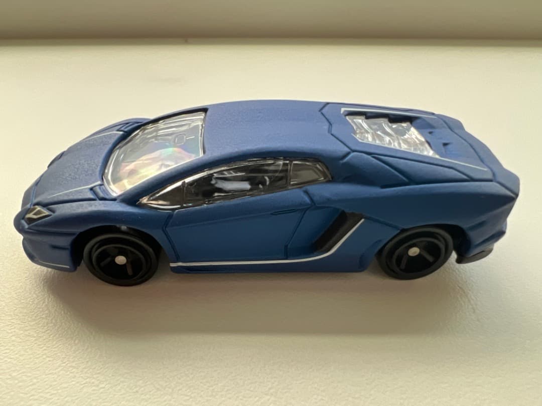 トミカ ランボルギーニ アヴェンタドール クーペ ジャパンリミテッドエディション
