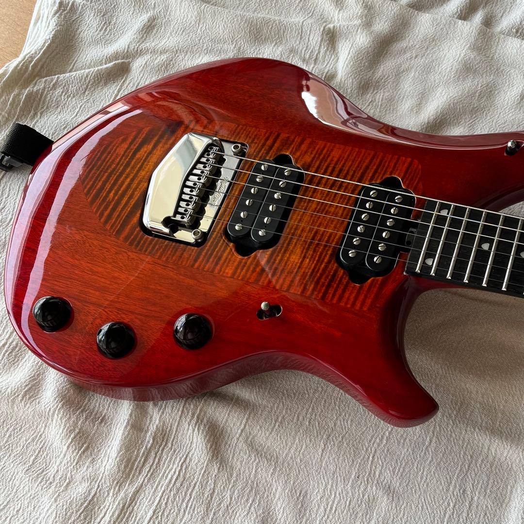 MUSIC MAN Majesty 6 Red Sunrise 極上杢目個体