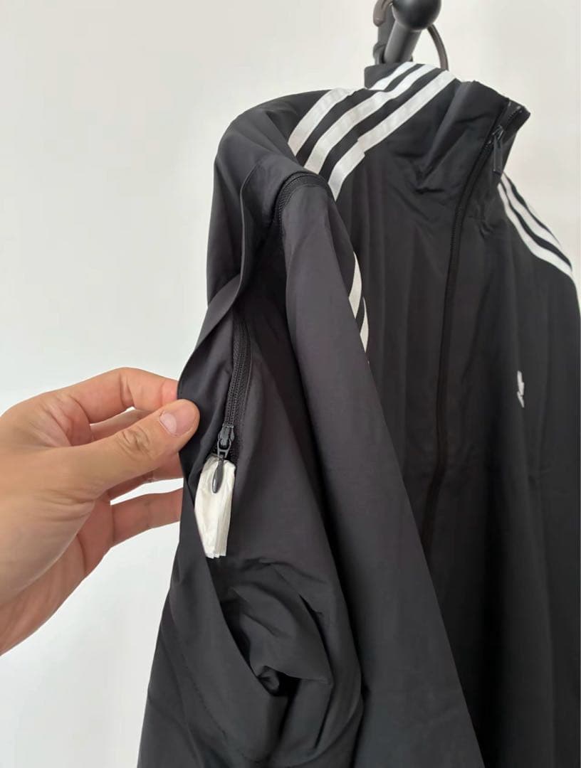 新品L Adidas シーズン2 トラックトップ JM9251