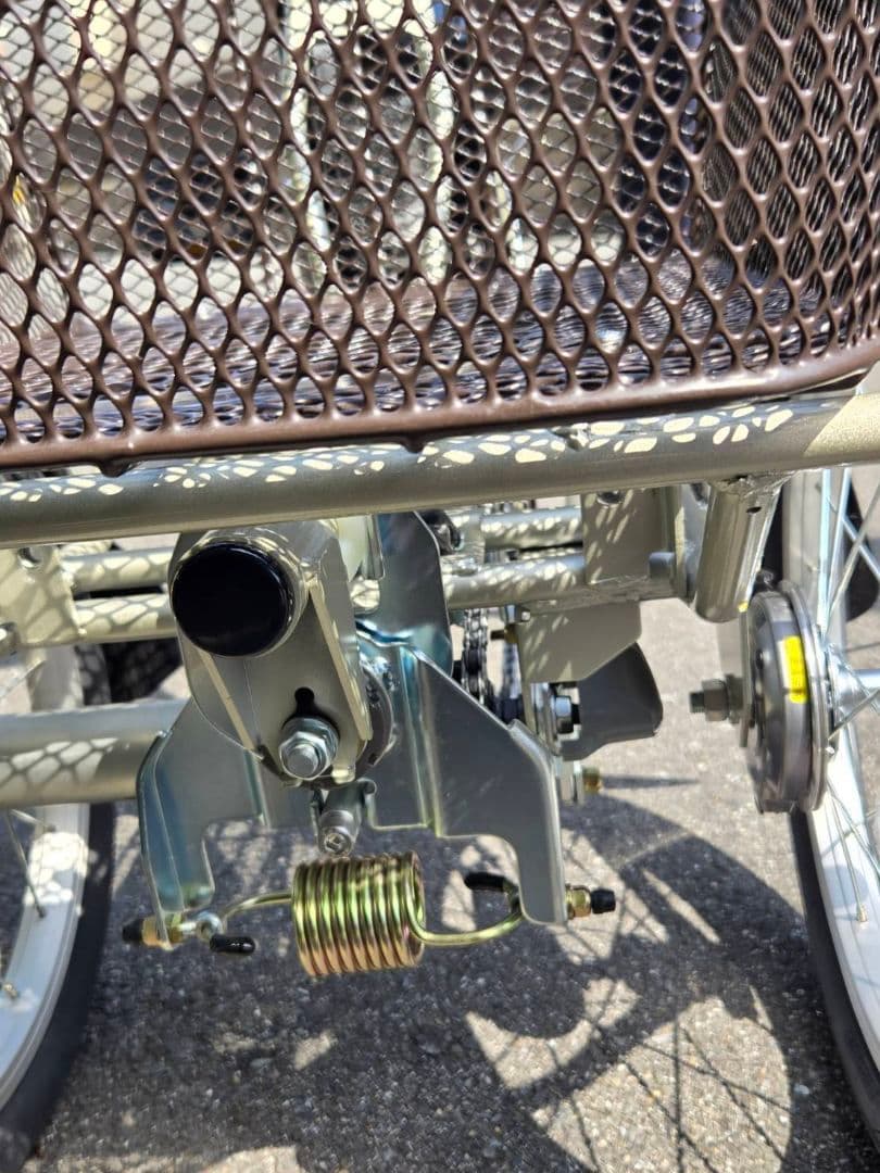 電動アシスト三輪車ビビライフ　 グレー　 新品同様　特別セール！あなたはラッキー