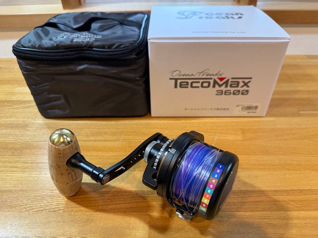 TECOMAX 3600 (左) OFFL テコマックス オーシャンフリークス