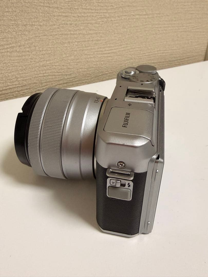 Fujifilm X-A5 シルバー