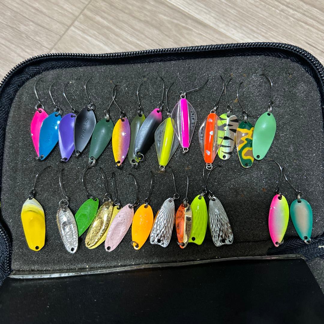 管理釣り場スプーンルアー60個セット Brave収納ケース付き