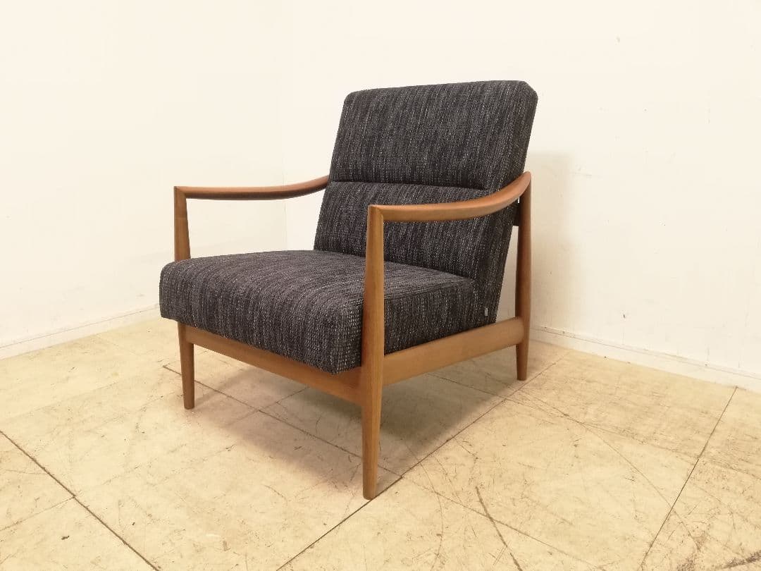 モデルルーム展示品 ACTUS 日進木工 現行モデル フォルムス ラウンジソファ