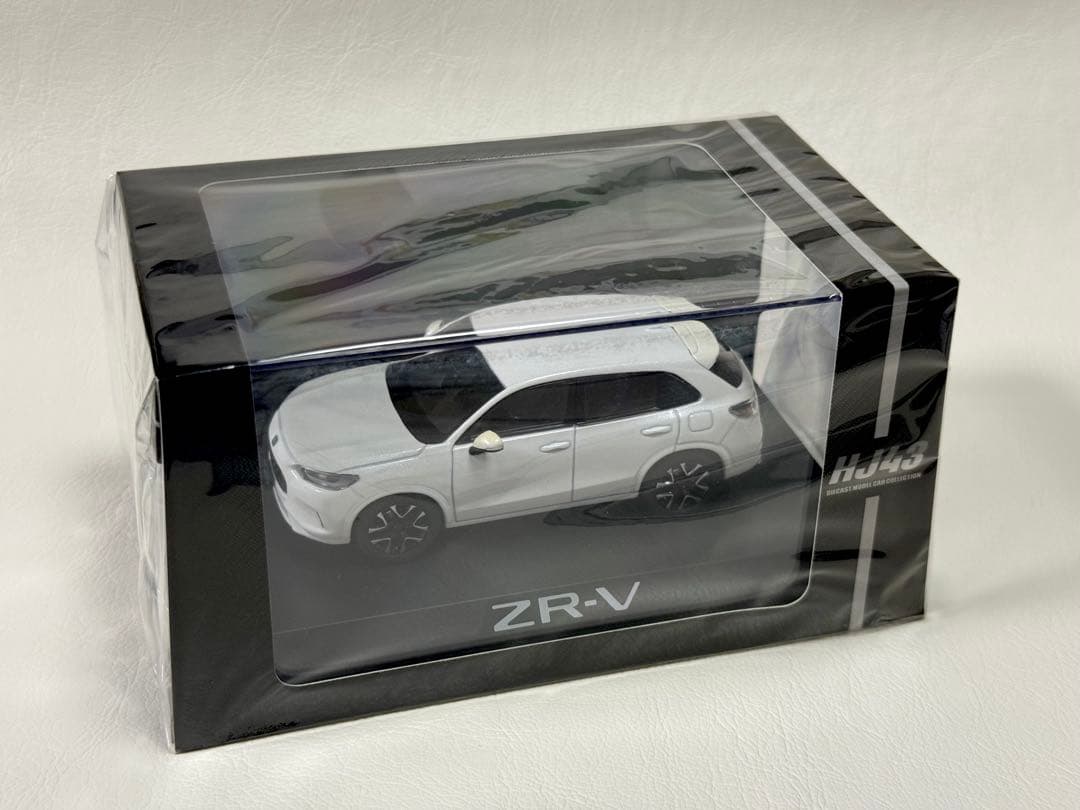 ホンダ ZR-V 新品　ミニカー　e:HEV ホワイトパール1/43 ZRV