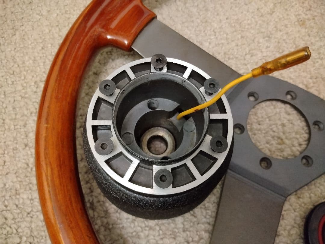 k*u様 SUBARU スバル 純正 ウッドステアリング LEONE レオーネ