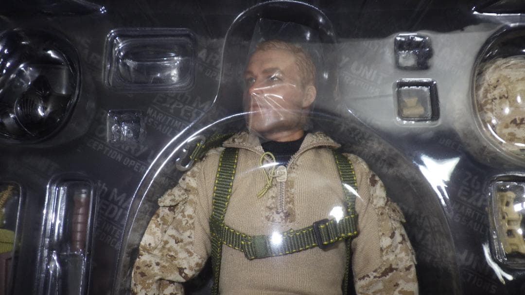 DAMTOYS　USMC 26th MARINE　78027