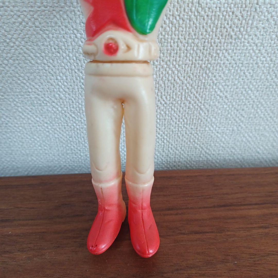 無版権　パチもの「仮面ライダーX」風のアイボリー色の希少ソフビフィギュア