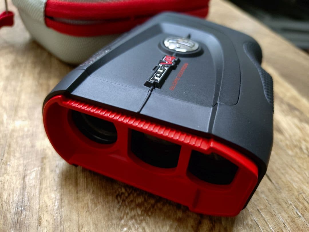 Bushnell Tour V4 ゴルフ用距離計