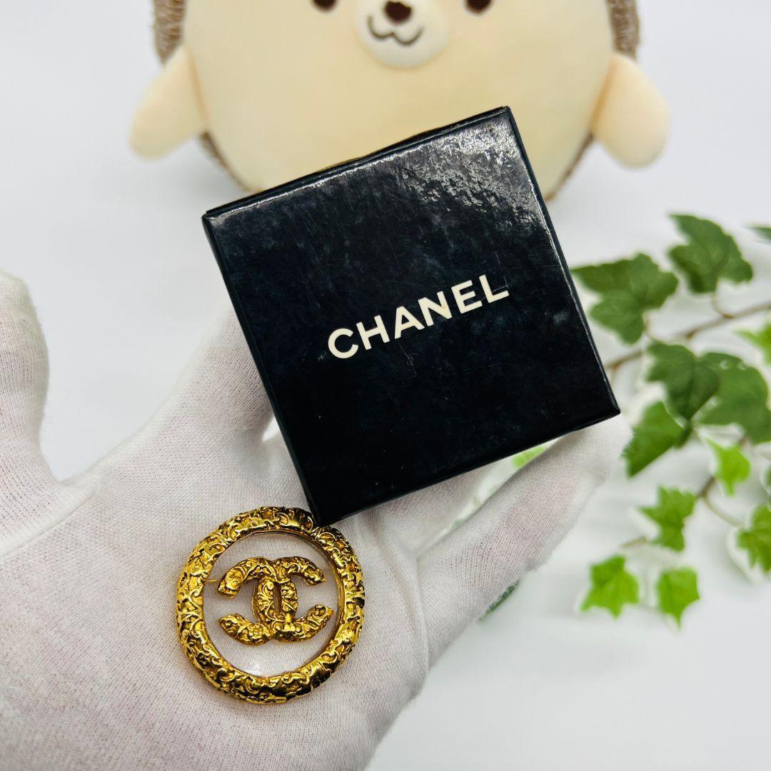 CHANEL シャネル 溶岩　ヴィンテージ ブローチ ゴールド メタル
