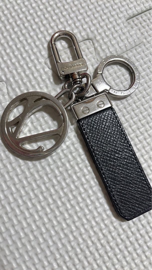 LOUIS VUITTON キーリング