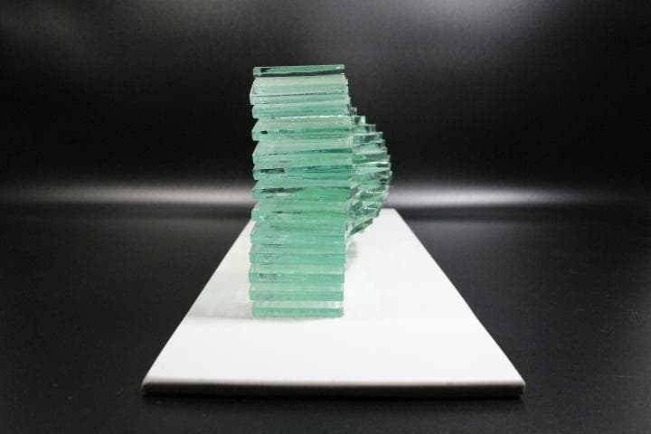 A show of hands William McCoy ガラス オブジェ