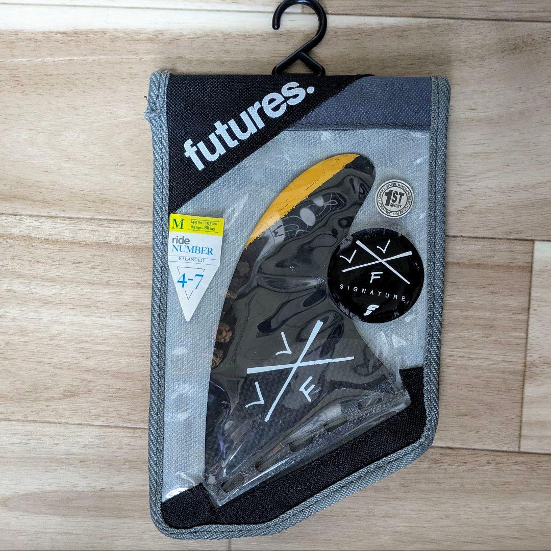 なーちん ジョンジョンフローレンス　シグネチャーフィン Mサイズ