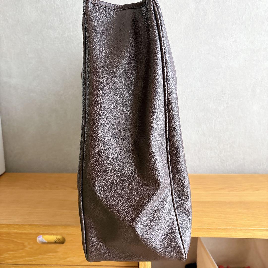 年末年始お値下げ！新品！【SalvatoreFerragamo】レザーバッグ