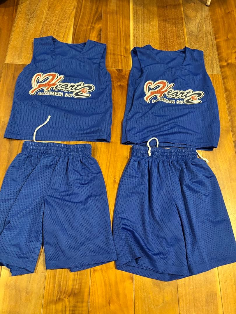 バスケットボールスクール　ハーツ　ユニフォーム130上下2セット