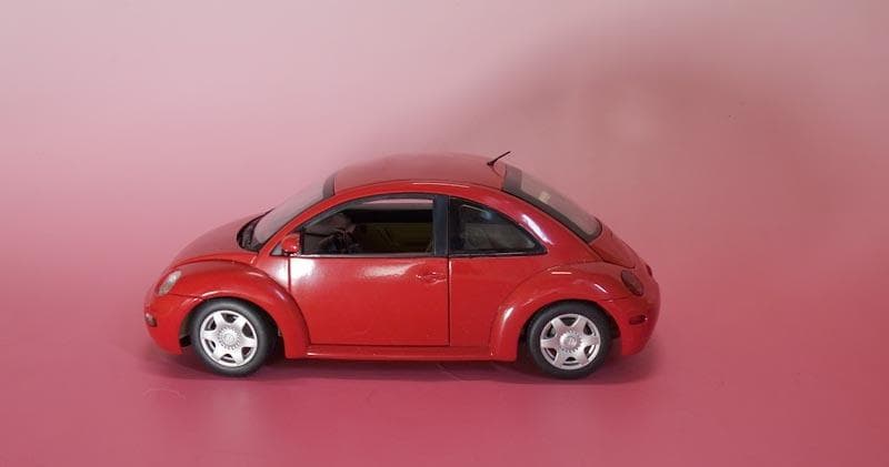 オートアート フォルクスワーゲン ニュービートル 1/18   2011
