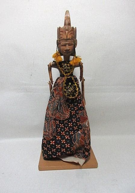 『インドネシア伝統的人形劇 ワヤン・ゴレ』 操り中古人形７体 アンティーク人形