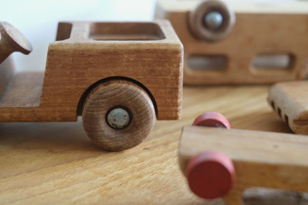 フィンランド JUKKA他 木製玩具 車 乗り物 5種セット