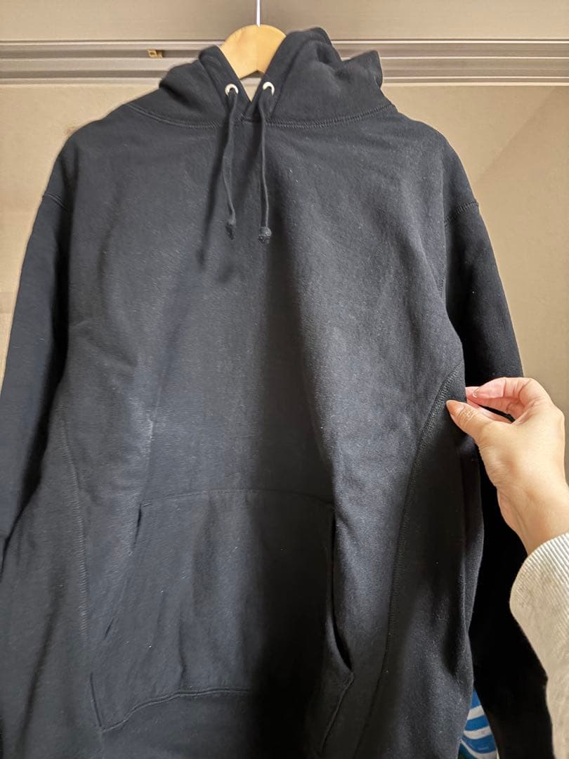 シュプリーム パーカー 黒