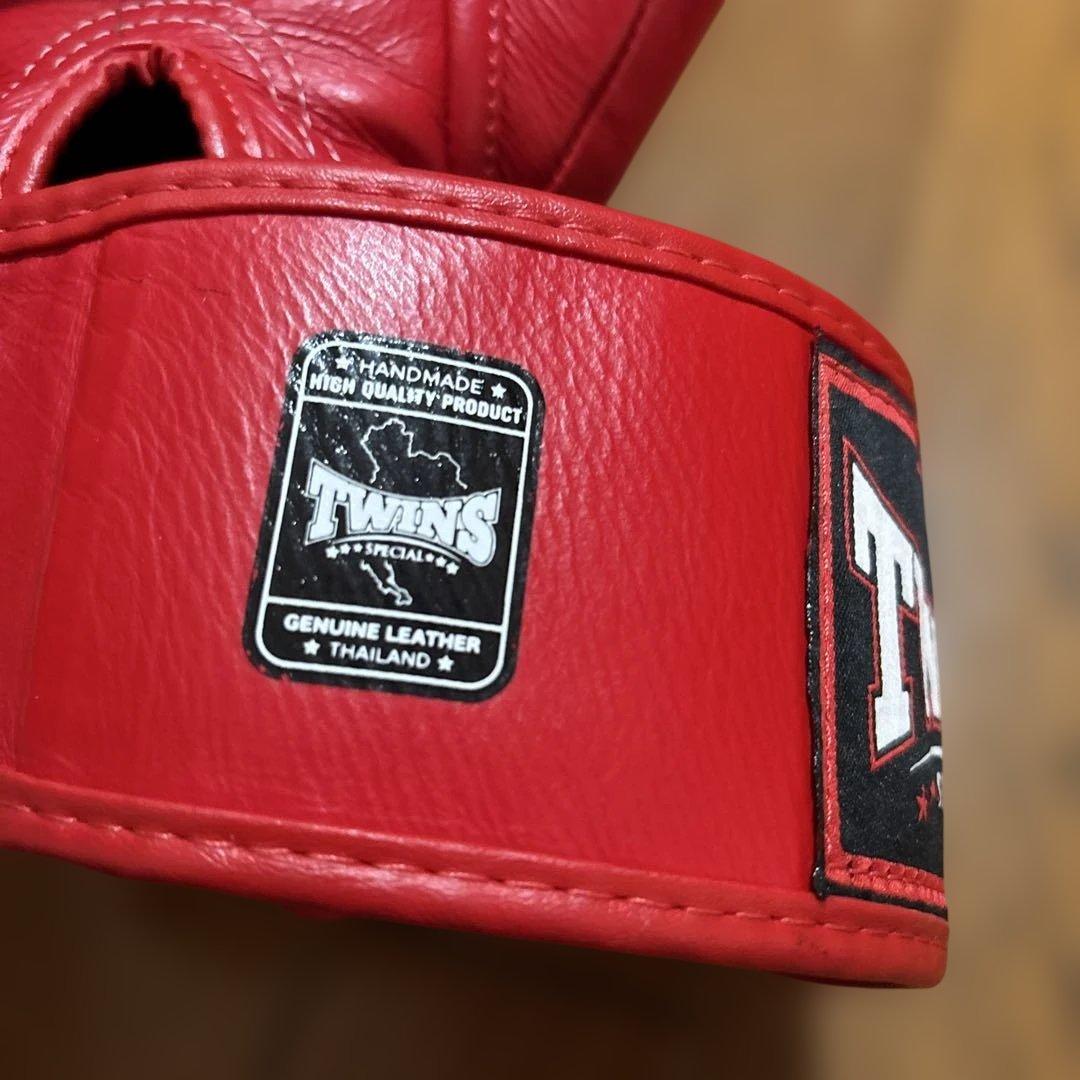 TWINS SPECIAL ボクシンググローブ 10oz 赤