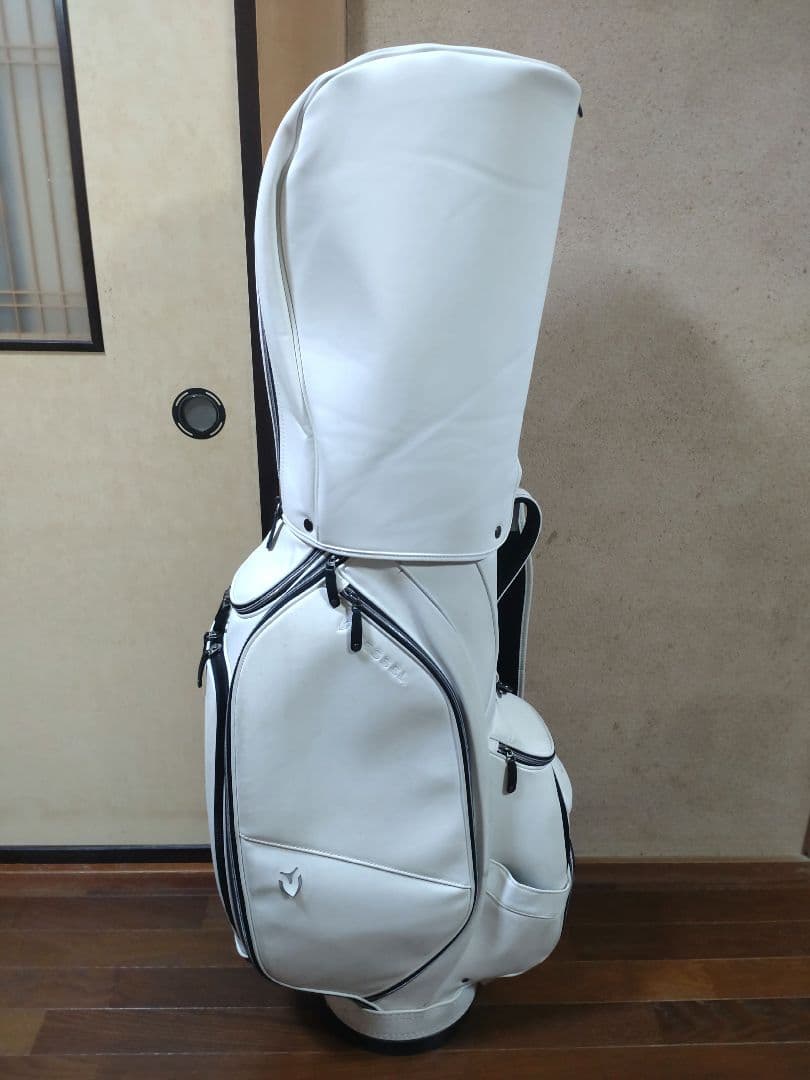 VESSEL（ベゼル）キャディバッグ ホワイト シリアルナンバー付き