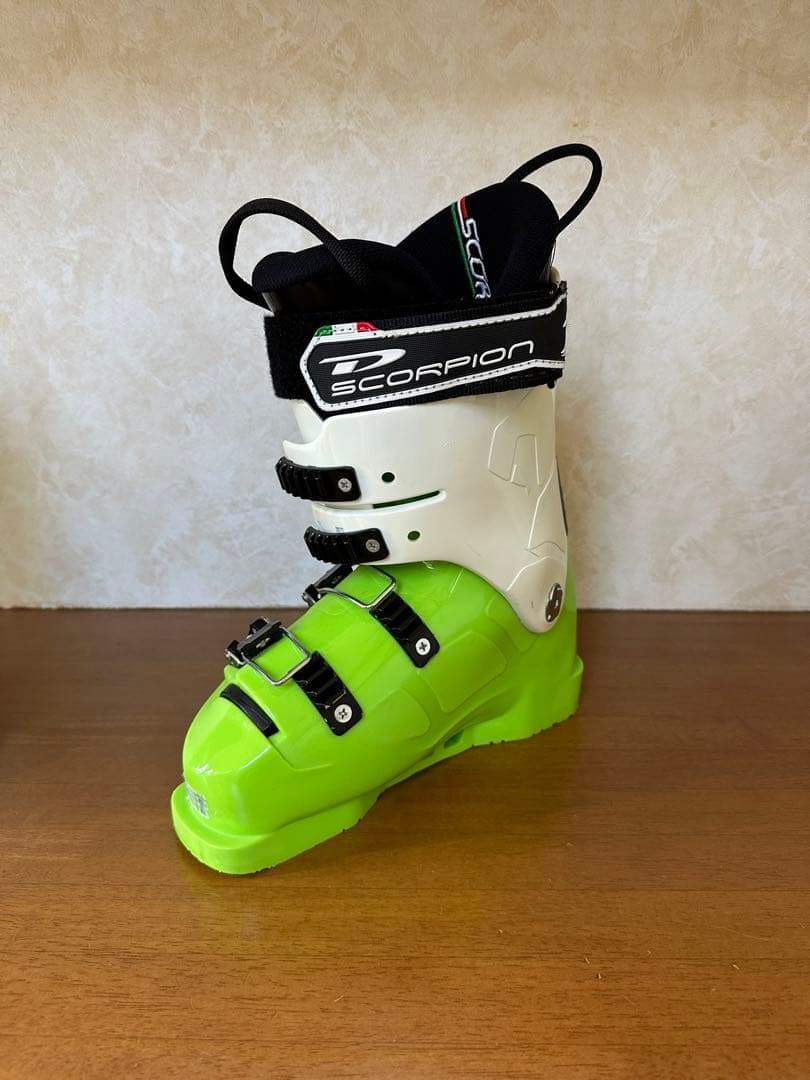 Dalbello Scorpion スキーブーツ グリーン/ホワイト