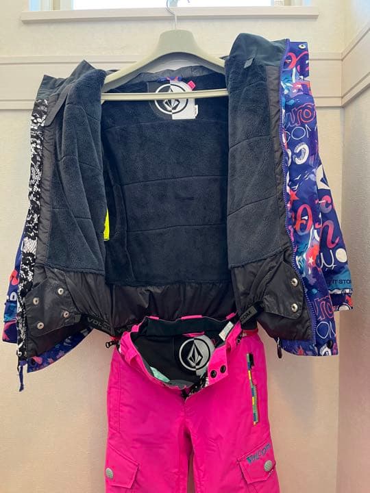 VOLCOM ガールズ　ウェア