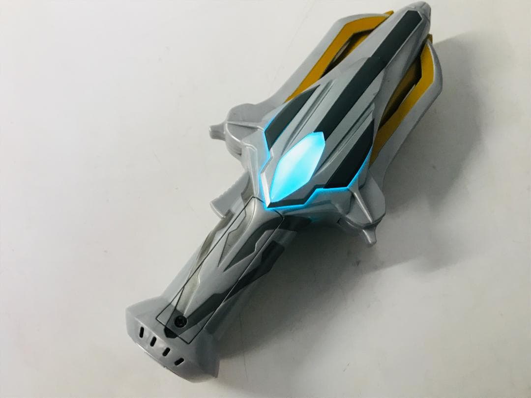 ウルトラマンギンガ　DXギンガスパーク　ウルトラ怪獣500 ライブサイン ソフビ