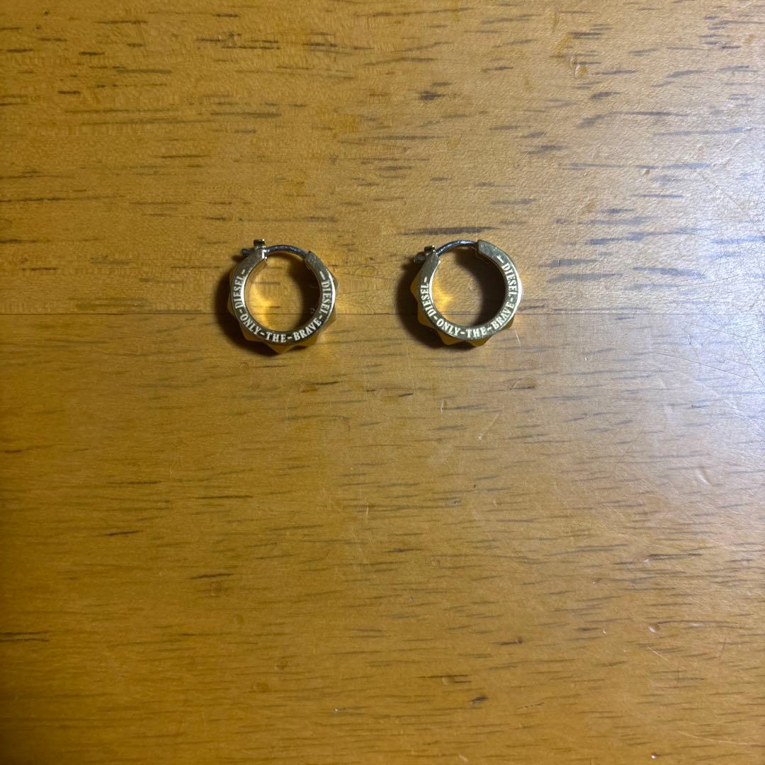 DIESELゴールドピアス両耳セット