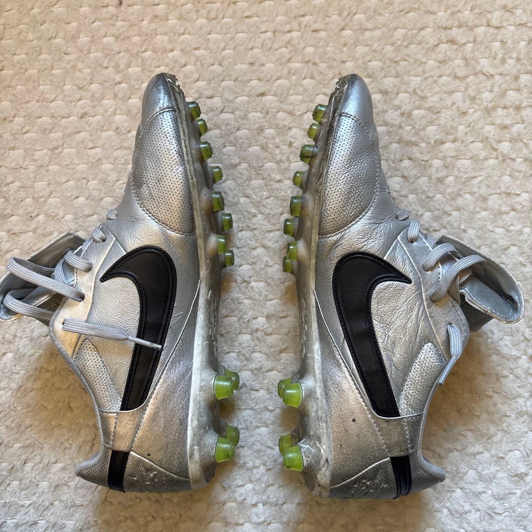 ナイキプレミア　スパイク　サッカーシューズ　ティエンポ