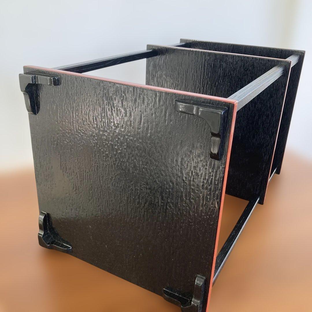 茶道具　更好棚　玄々斎好　桐材　黒掻合塗爪紅