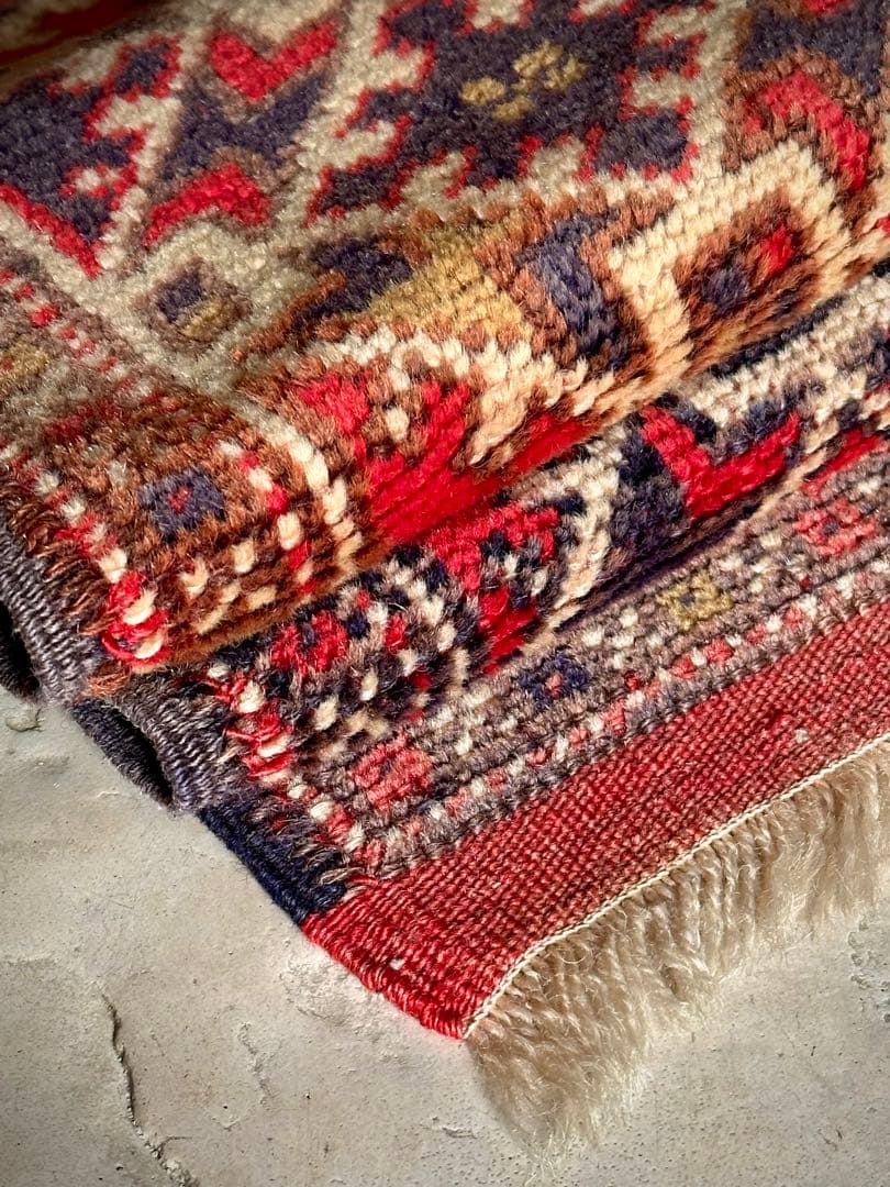 トライバルラグ　ヴィンテージラグ　コーカサスラグ　クルド族　プリミティブアート