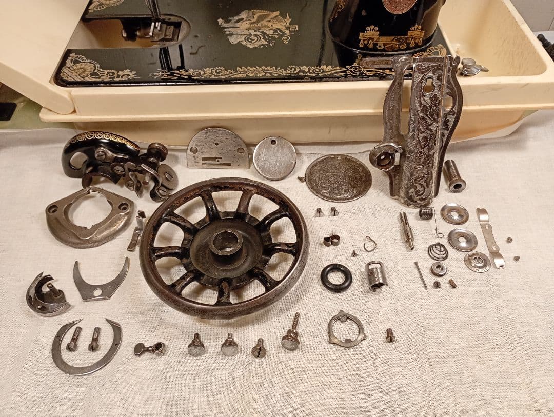 シンガー　スフィンクス　縫うためのアンティークミシン　レトロ