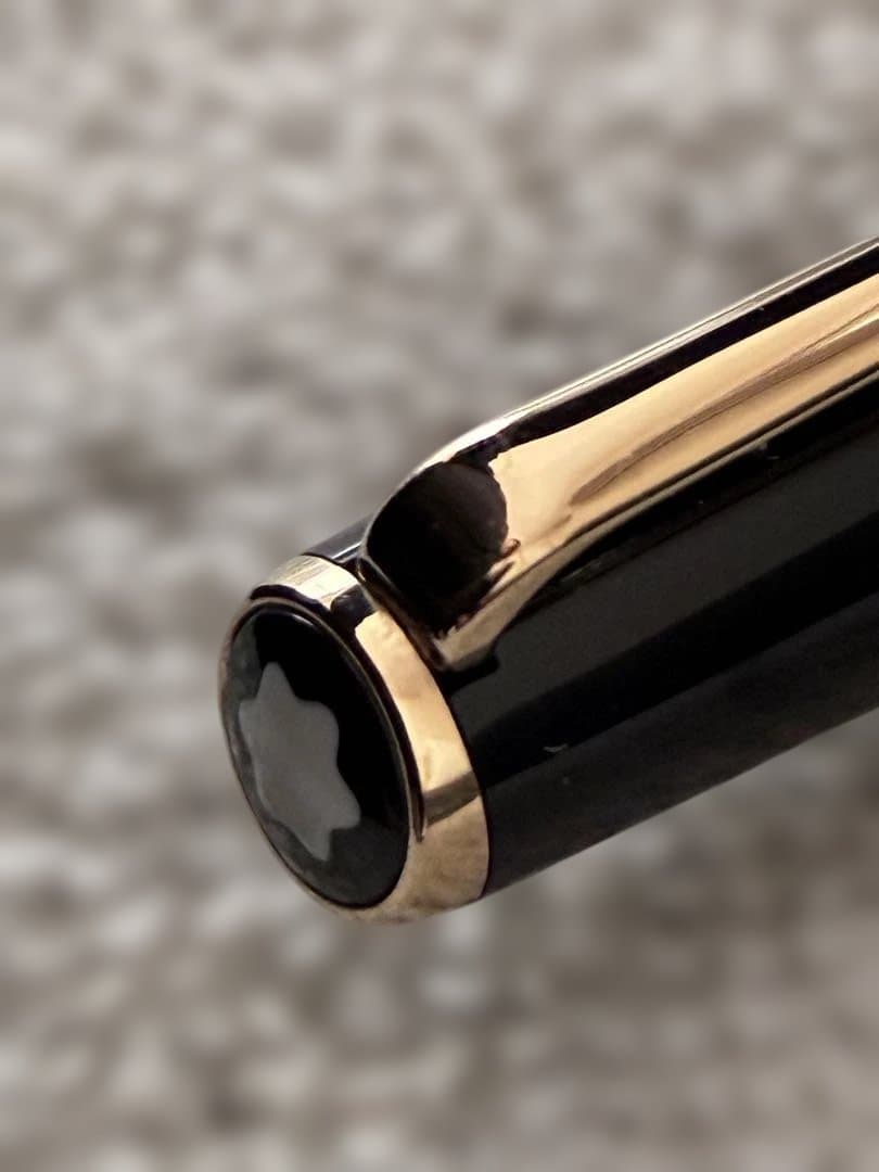 ◾️極美品◾️MONT BLANC モンブラン◾️クラシックボールペン◾️新品リフィル