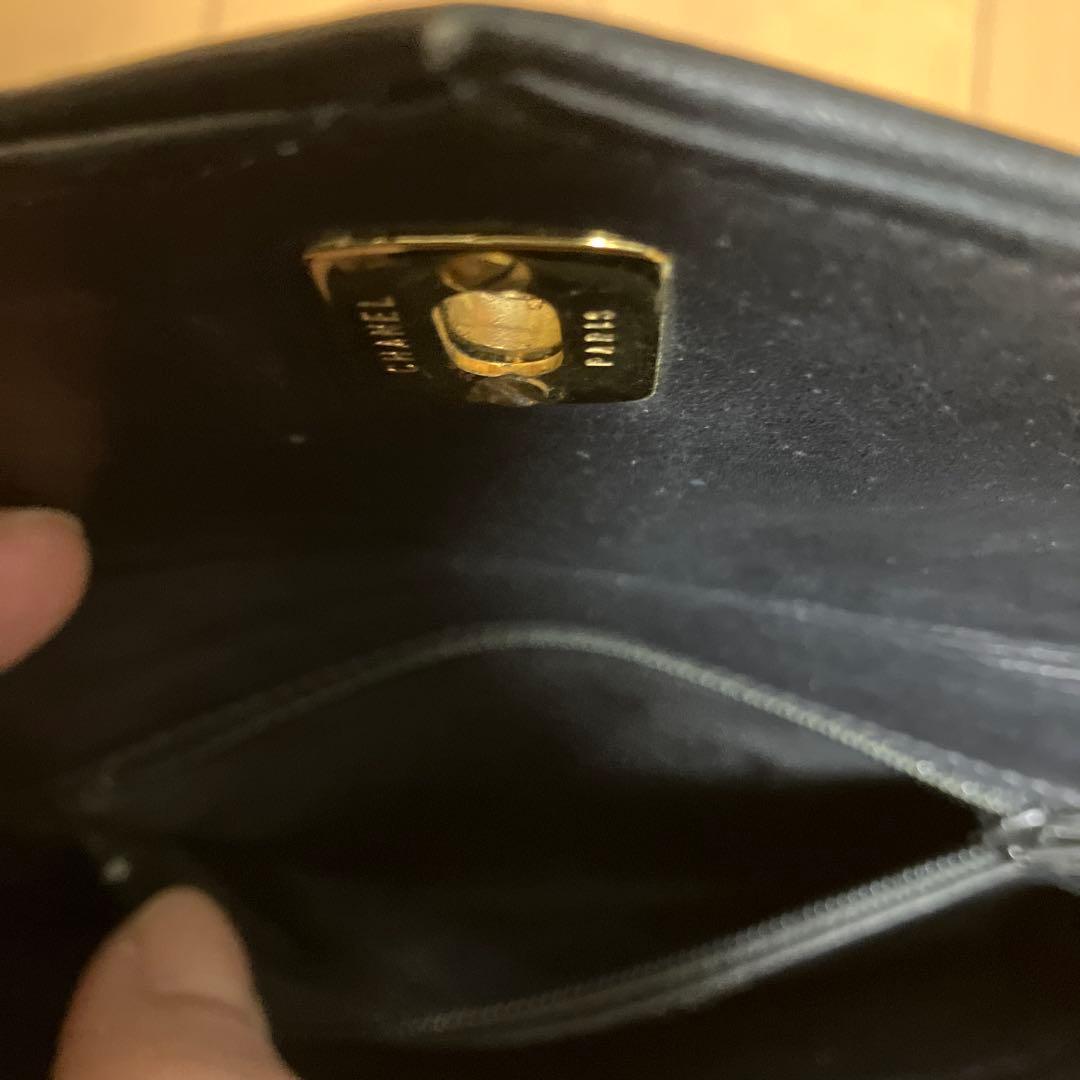 CHANEL ブラック ボディバッグ