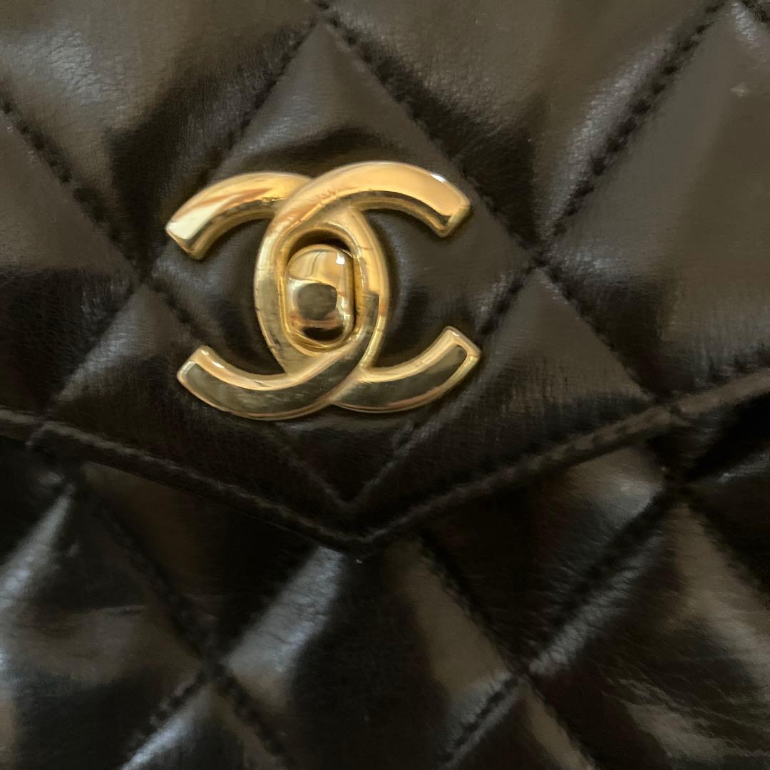 CHANEL ブラック ボディバッグ