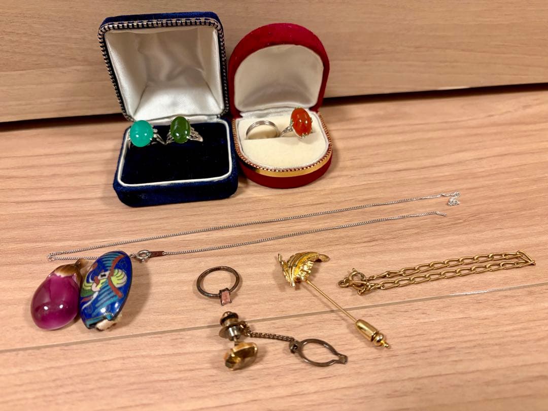 アクセサリーまとめ売り指輪／ネックレス／帯留／ブローチ風 小物などいろいろセット