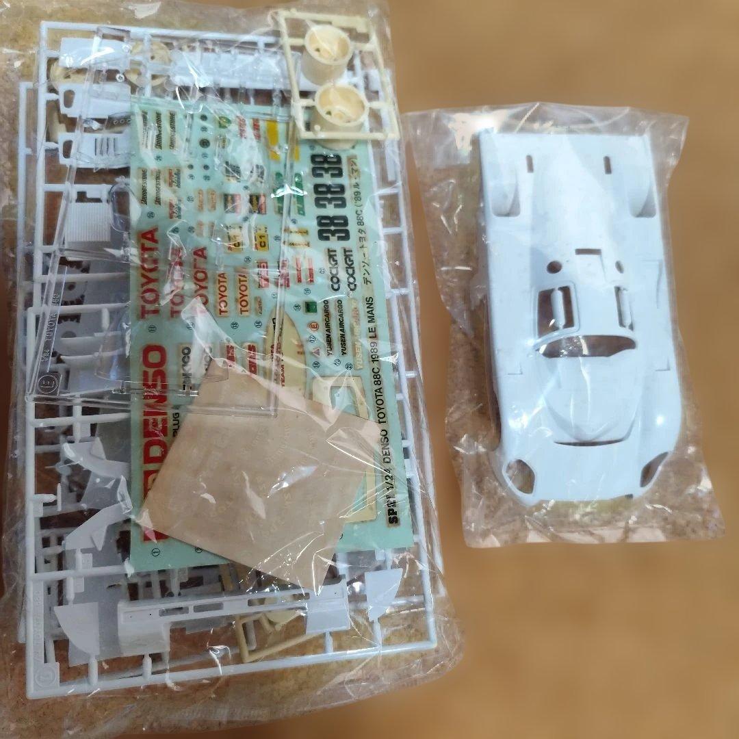 ハセガワ模型TOYOTA 88C &タミヤ TOM'S 84C プラモデル