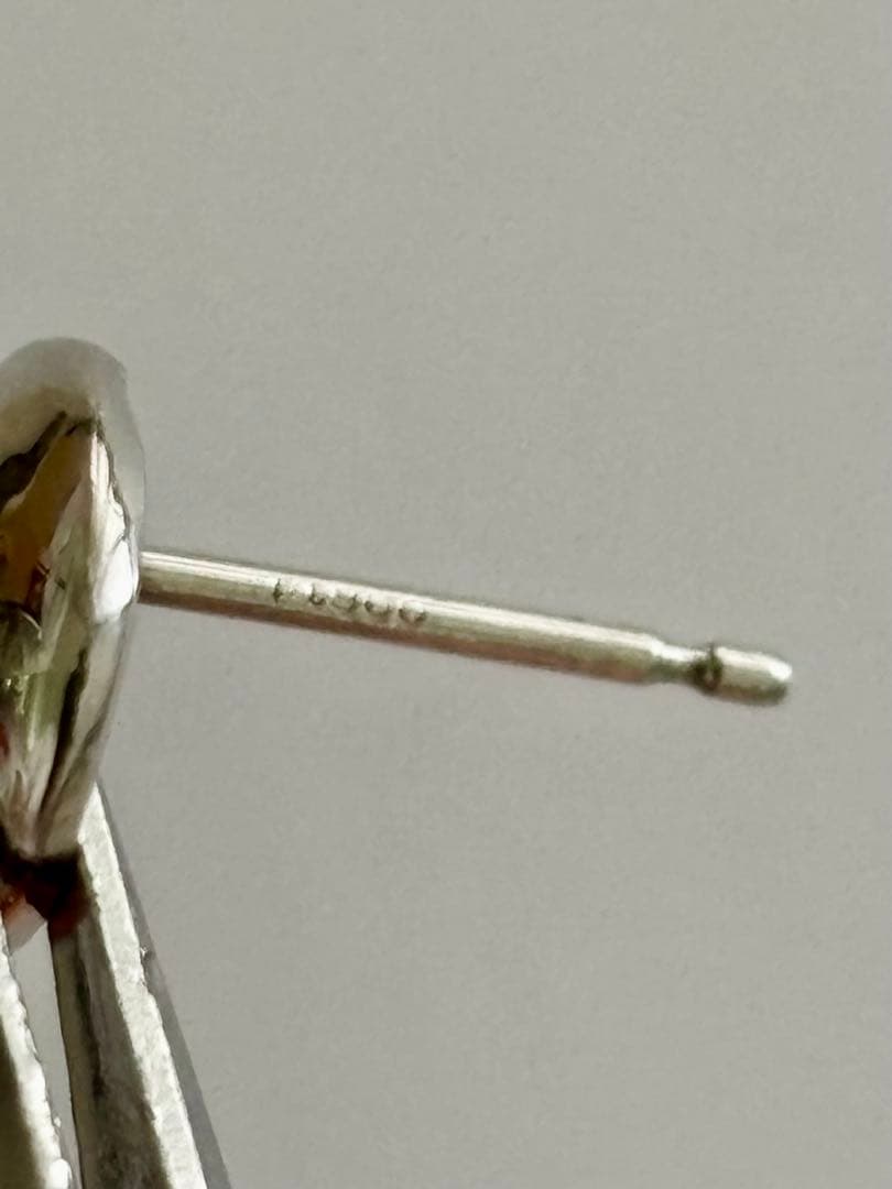 PT900 片耳ピアス　サファイア＆メレと縦長メレ各1点づつ　計2点まとめ