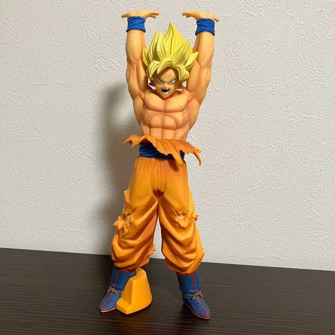 ジャンプ50周年悟空　フィギュア　他1体